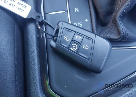 2018 Volkswagen Tiguan z USA, uszkodzony, nr VIN 3VV3B7AX4JM105622